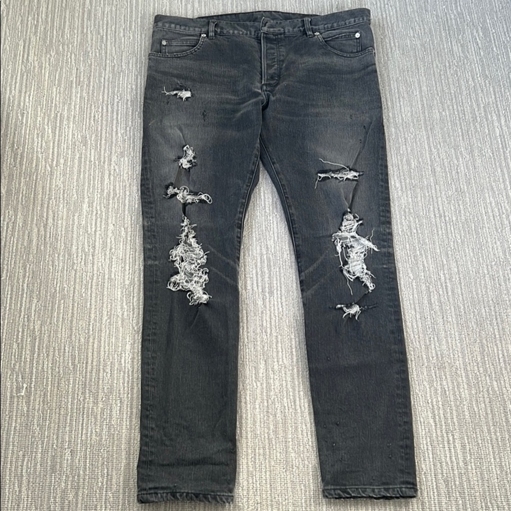 Men's Balmain dark gray jean with rips